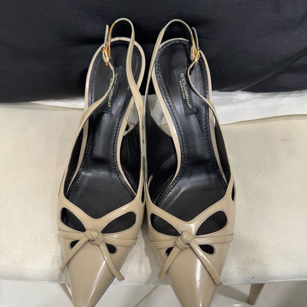 Dolce & Gabbana Beige Pointed Toe Slingback Pumps with Bow Detail